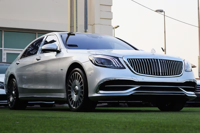 Mercedes-Benz S-Class S550