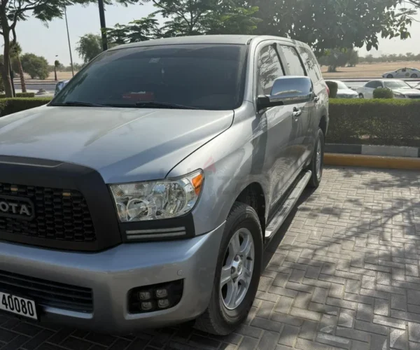 Toyota Sequoia SR5