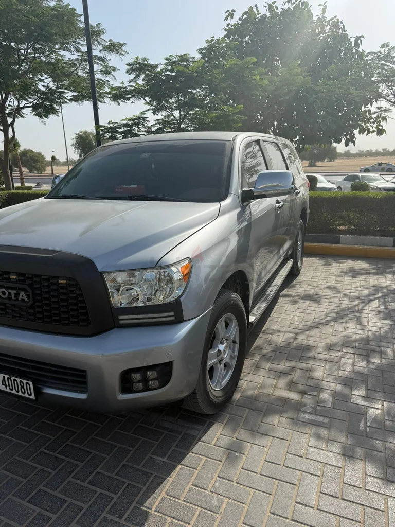 Toyota Sequoia SR5