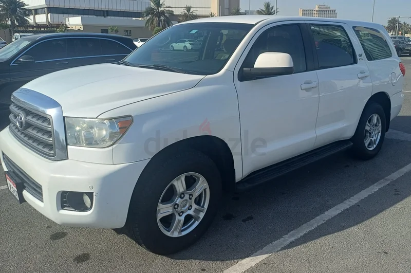 Toyota Sequoia SR5